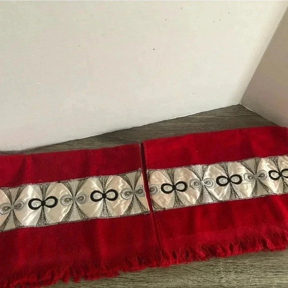 Vintage  Hand Towels - Picture 4 of 9